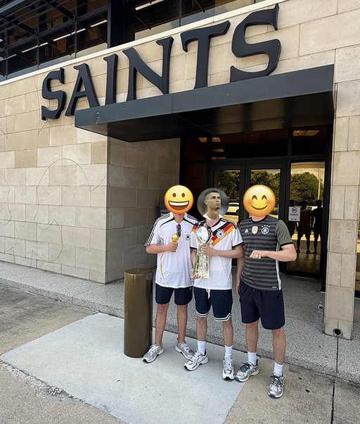 Quite the surreal morning in New Orleans today. We got a tour of the Saints and Pelicans facilities. 

Thank you so much for giving us this opportunity. Once in a lifetime. 