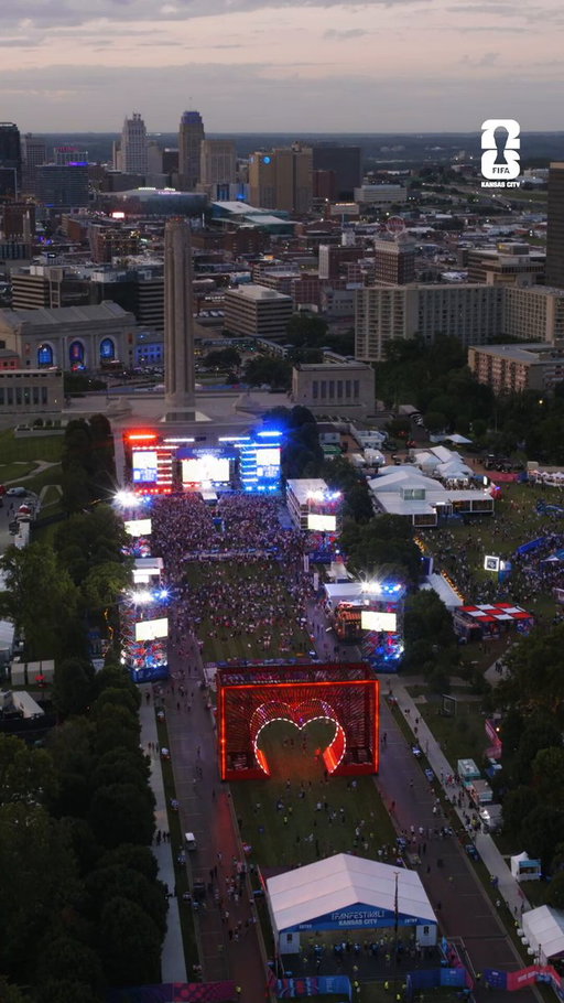 A World Cup moment, Kansas City style. 🇺🇸

#FIFAFanFestival #FIFAWorldCup #WeAreKansasCity #WeAre26 