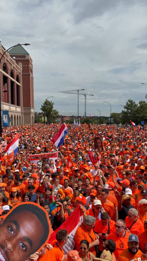 DALLAS = ORANJE! 🧡🫨

#NothingLikeOranje #FIFAWorldCup #NEDJPN 