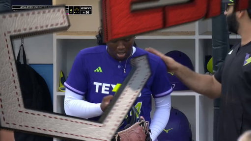 for the first time as a pro, @CanadyNijaree takes the field 👏

@AUSL_Volts x @TexasTechSB 