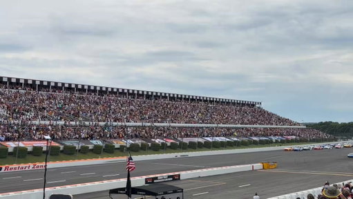 GREEN FLAG and The Great American Getaway 400 is underway! Enjoy the race! #PAGetaway400 

@visitPA / @NASCAR 