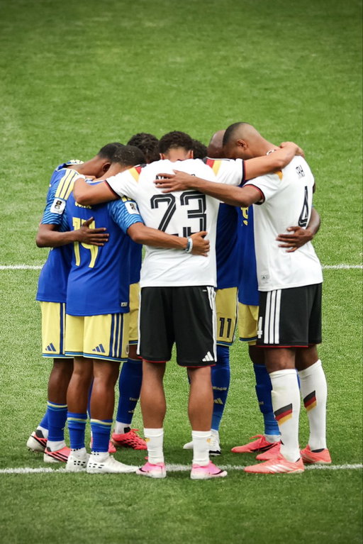 🇨🇼🤝🇩🇪 