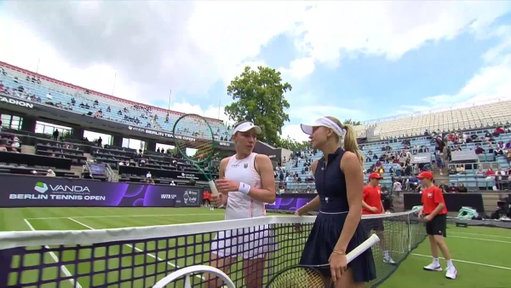 Get well soon ❤️‍🩹

Potapova is forced to retire due to injury, Alexandrova moves on in Berlin. 

#BTO26 