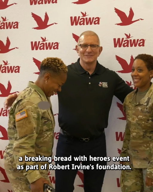 Proud to partner with Chef @RobertIrvine, the @rirvinefound, and @The_USO to honor the service members and families of USO Fort Campbell ❤️ Ahead of our first TN store opening, military families were the first to enjoy Wawa favorites at a "Breaking Bread with Heroes" event ☕👏 