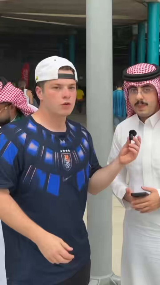 Saudi Arabia fan spent 15,000 to go to the World Cup, is it worth it if Saudi Arabia doesn’t win?

Full video out now: https://t.co/W2aePA2S49 