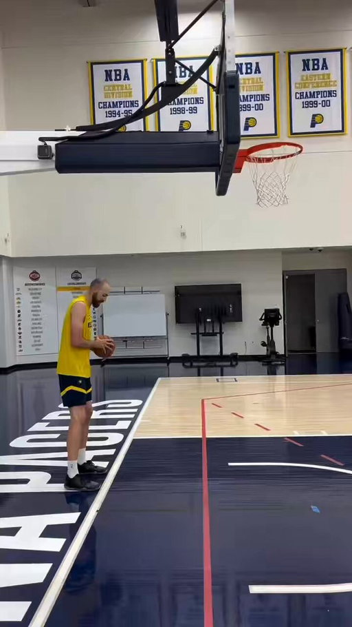 Indiana Pacers center Jay Huff just posted a video on Instagram doing insane dunks 

how are these even possible? 😭 