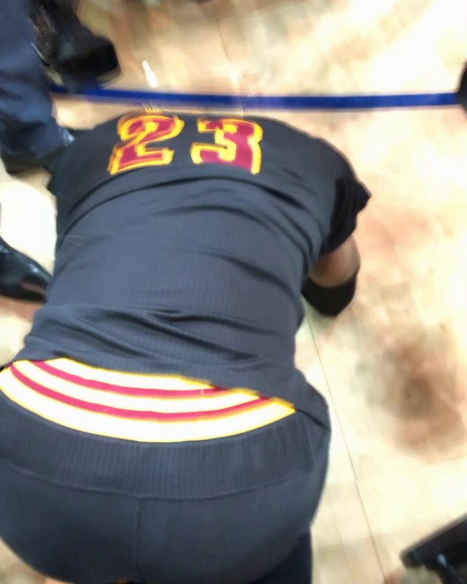 THIS LBJ POSTGAME MOMENT 🥲

LeBron James falls to his knees after securing the @cavs first NBA title in franchise history!

10 years ago today. 