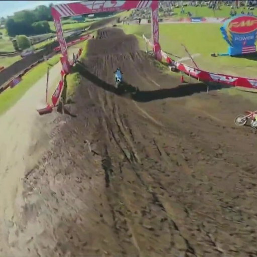 The drama continues 👀 

#ProMotocross #SMX 