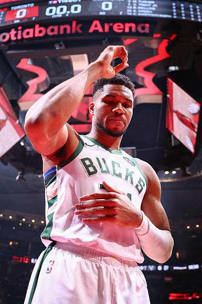 🚨 BREAKING 🚨 

Raptors Lead just purchased a medium Chicken On The Stix from Osmows. Picture of Giannis Antetokounmpo unrelated.

🤯WOW 🤯 