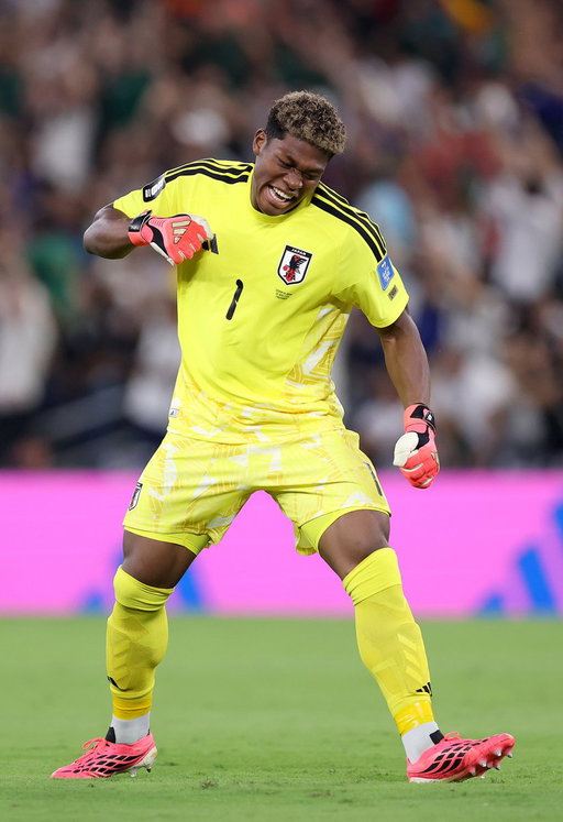 Zion Suzuki 😤🇯🇵

#FIFAWorldCup 