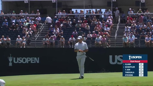 🥹

Miles Russell's father, Joe, took over as caddie for his son's final walk up 18.

What a Father's Day gift! 