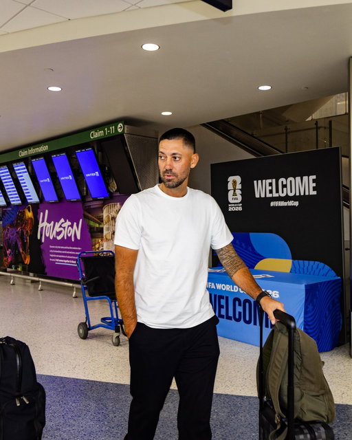 .@clint_dempsey officially in H-Town 🤘⚽️

Catch him at #FIFAFanFestival tomorrow, June 22, from 3:30–5:00 PM in Houston Hall! 