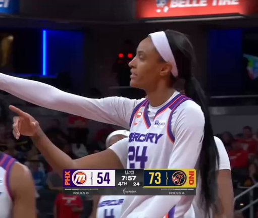 Sophie Cunningham and DeWanna Bonner get into it next!

