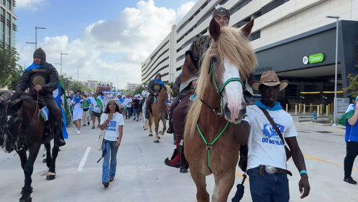 The White Wolves of Uzbekistan ride on to Houston Stadium! 🇺🇿 #FIFAWorldCup 