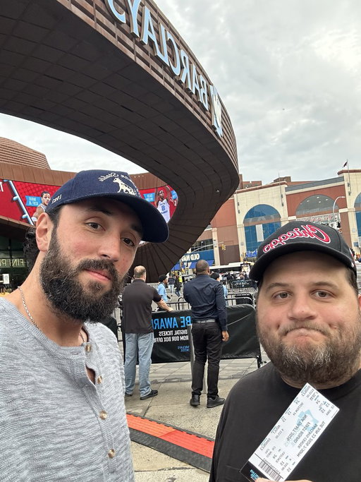 .@EddieBarstool came in from chicago all excited for the draft and I told him I'd come. He bought tickets from a scalper and it was the fakest tickets of all time and we cannot get in 