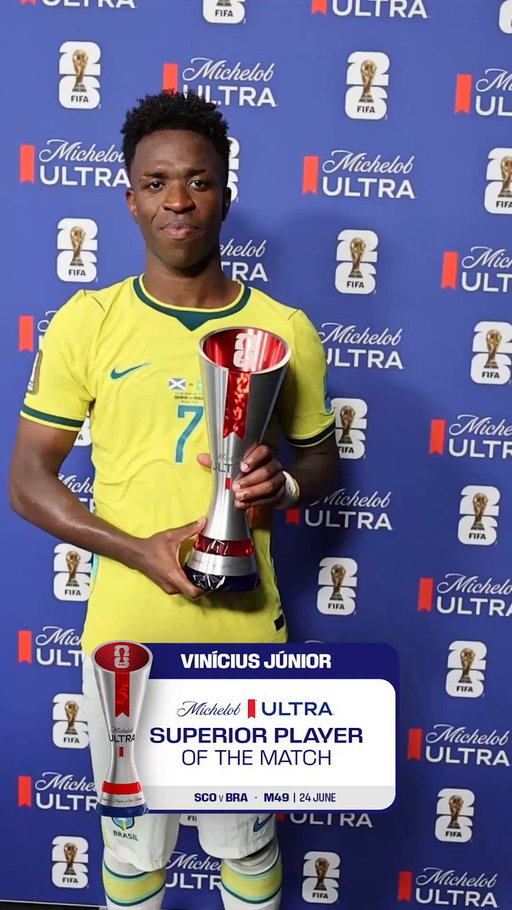 .@vinijr dances his way to his third Superior Player of the Match trophy. 