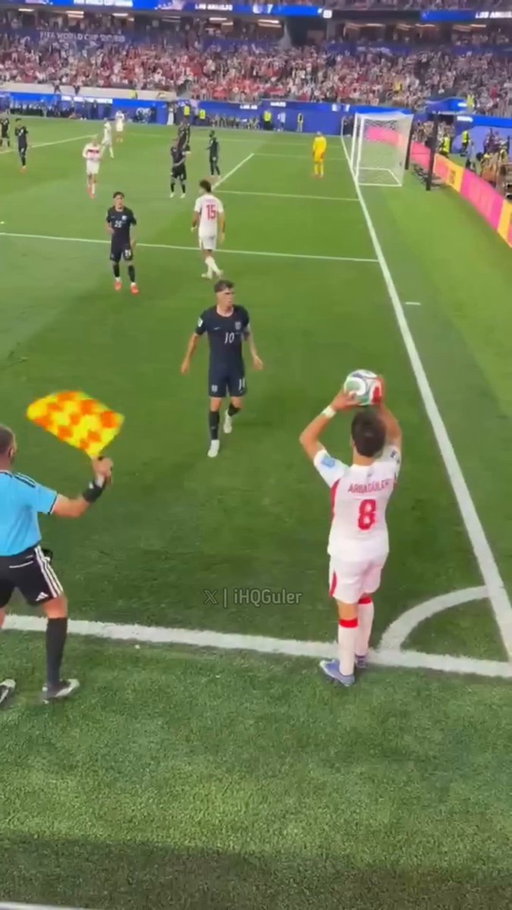 Christian Pulisic got NUT-MEGGED on the final play against Turkey 😭 