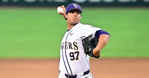 PORTAL NEWS: @LSUBaseball RHP Marcos Paz has entered the Transfer Portal. Was regarded as one of the premier freshmen entering the fall/spring. Massive arm, but did struggle in 29.1 innings for #LSU in '26. Big upside. 

D1 PROFILE: https://d1baseball.com/player/1790246/marcos-paz/ 