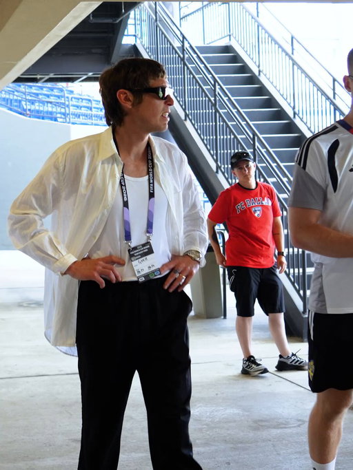 Thomas Stenström på besök i Dallas 👋

#FIFAWorldCup 