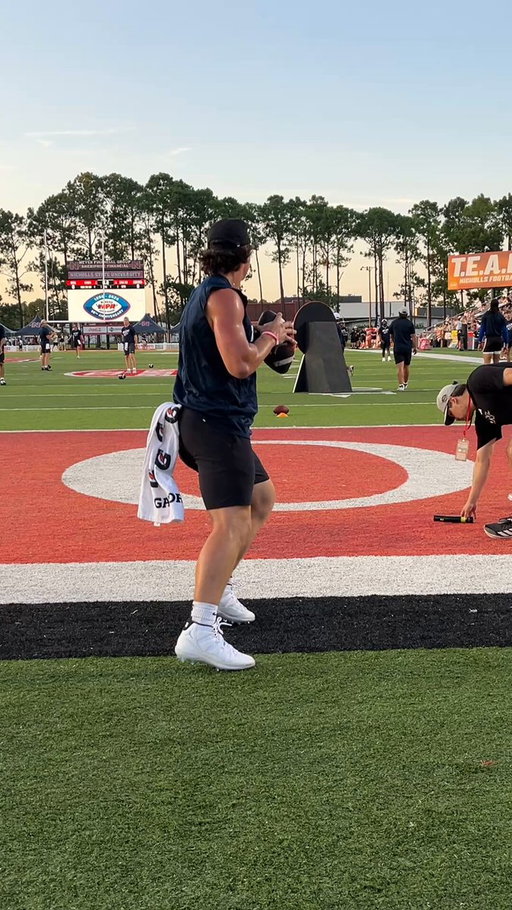 John Mateer rebuilt his throwing motion this offseason after the thumb injury affected his mechanics.

This is what it looks like now. 

More from the OU QB: https://on3.com/news/oklahoma-qb-john-mateer-rebuilt-his-throwing-motion-after-thumb-injury 