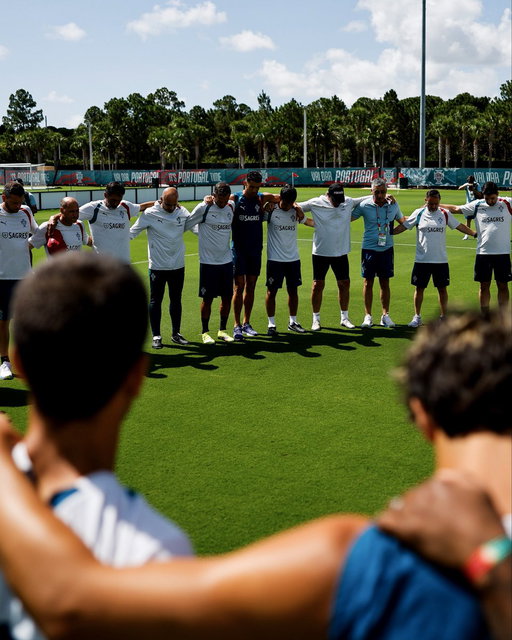 Estamos contigo. Força, Ricardo Carvalho. 🤍 