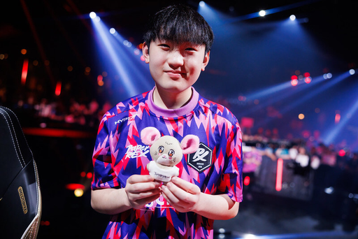 Best Pacific players who are out of contract at the end of 2026 ✍️

D4v41 🇲🇾 - Paper Rex
f0rsaken 🇮🇩 - Paper Rex
Jinggg 🇸🇬 - Paper Rex
Something 🇷🇺 - Paper Rex
Primmie 🇹🇭 - FULL SENSE
BuZz 🇰🇷 - T1 
Carpe 🇰🇷 - T1 
Meteor 🇰🇷 - T1 
Jemkin 🇷🇺 - RRQ 

[Source: GCD] 