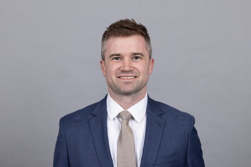 Sources: Ohio State is hiring veteran NFL scout Andy Howell as a college scout. He’s worked 14 seasons in the NFL with the Browns, Jets and the Dolphins for the last 10 years. 