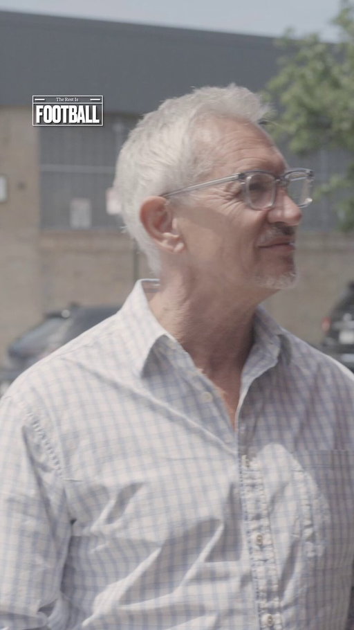You can take Gary Lineker out of England…

But you can’t stop him looking for his crisps (not chips) 🇺🇸 