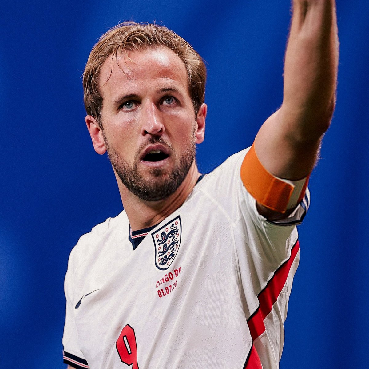 JUST IN: Harry Kane is now the favorite to win the Ballon d'Or on Kalshi:

30% — Harry Kane
23% — Kylian Mbappe
13% — Lionel Messi
13% — Ousmane Dembele
9% — Michael Olise
7% — Lamine Yamal
6% — Erling Haaland 
