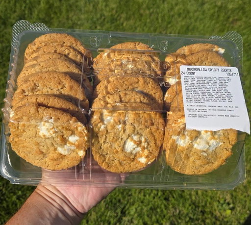 Costco has new Rice Krispies Treats COOKIES in their bakery and these are gooey, crispy, and are delicious!

Have you tried them yet?? Definitely a great summer flavor! 