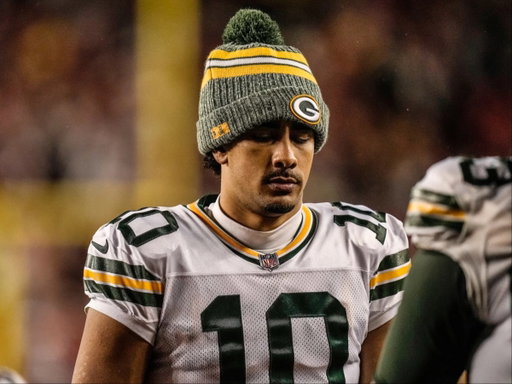 The biggest controversy in sports right now is one you definitely haven’t heard of, but the NFL is warning that it could mean the end of the Green Bay Packers franchise…

Let me explain➡️

1/9 