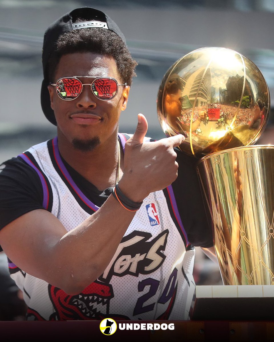 Kyle Lowry plans to sign a 1-day contract to retire with the Raptors, per @MichaelGrange. 