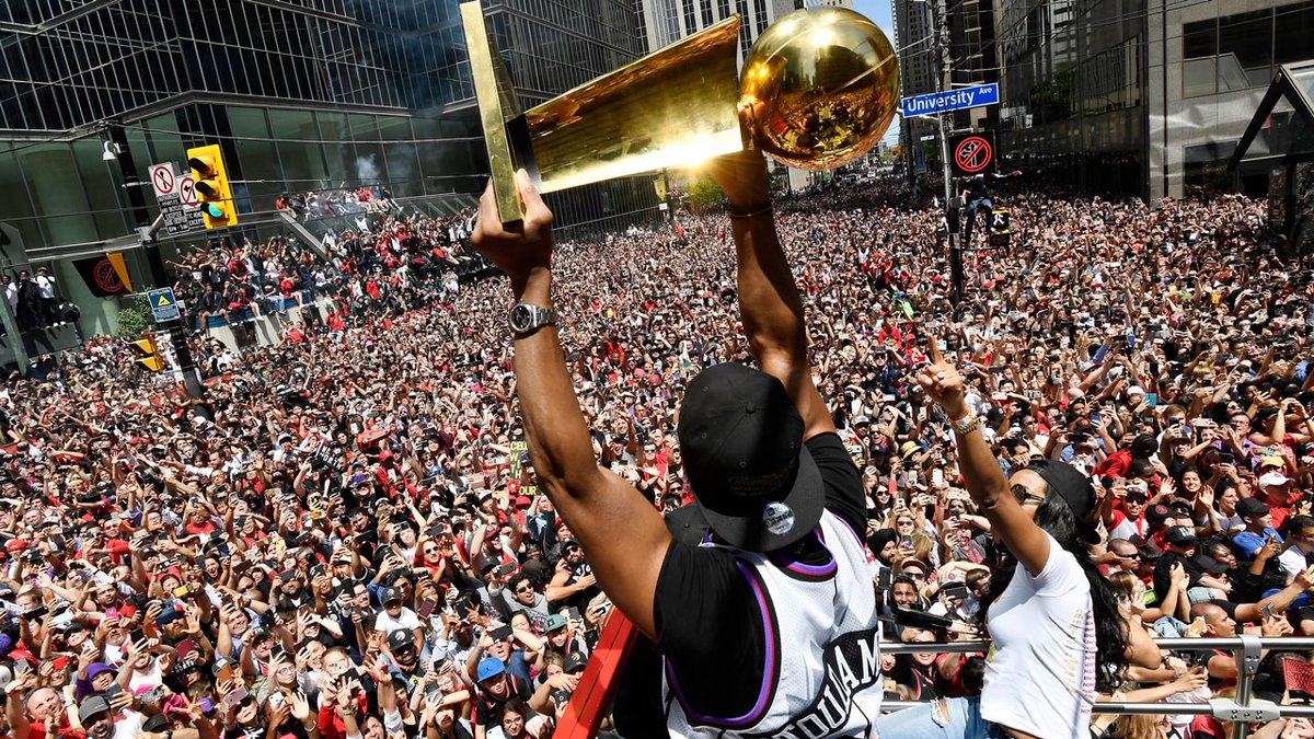 GREATEST RAPTOR OF ALL TIME 🦖❤️

Kyle Lowry will sign a one-day contract with Toronto in order to retire a Raptor per @michaelgrange 🥹 
