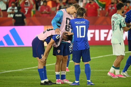 Heartbroken, but never broken. The pride remains. 🇭🇷💔 #PORCRO 

📸 Drago Sopta / HNS 

#WorldCup #HrabarBroj #Vatreni❤️‍🔥 