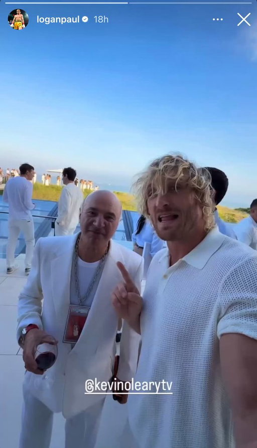 Kevin O'Leary casually wearing a $1 MILLION+ Jordan card 😮‍💨

(via @LoganPaul) 