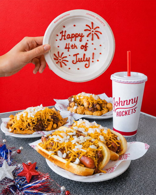 Red, white, and bite 🌭🎆 Happy 4th of July! 
