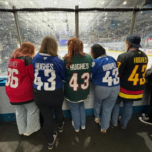 Love from Scotland 🏴󠁧󠁢󠁳󠁣󠁴󠁿

These fans were rocking their Jack Hughes and Quinn Hughes jerseys across the pond at the Scotland Ice Hockey Cup! 🏒

(📸: IG/scotlandicehockey) 