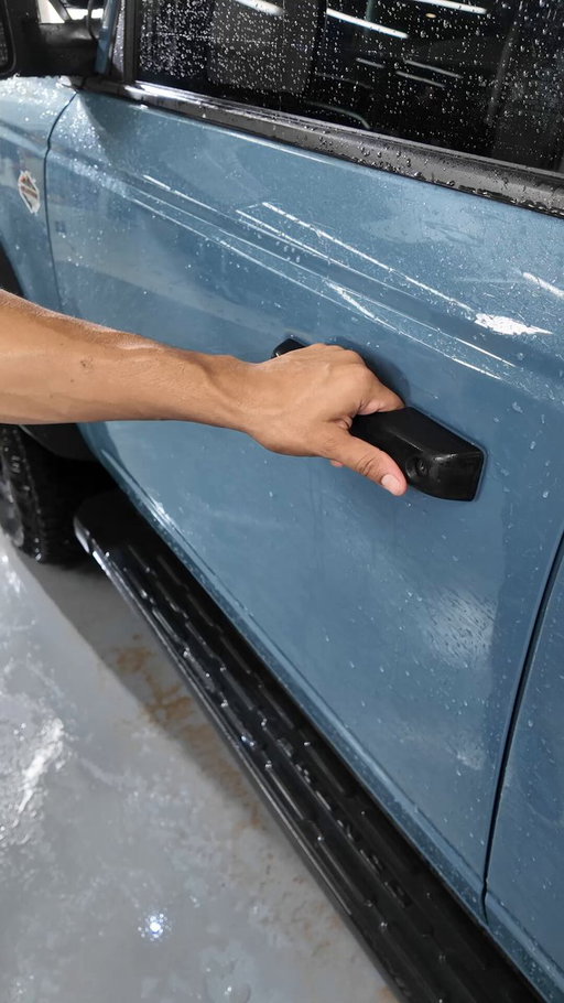 How to clean all-weather floor mats!
Citrus Power Cleaner Plus RTU!
In the Bay with faustohndz

#meguiars #bronco #apc #citruscleaner #offroad #ReflectYourPassion 