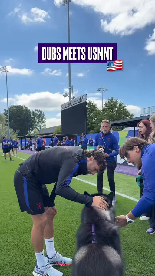 America’s team, America’s Dawg. 