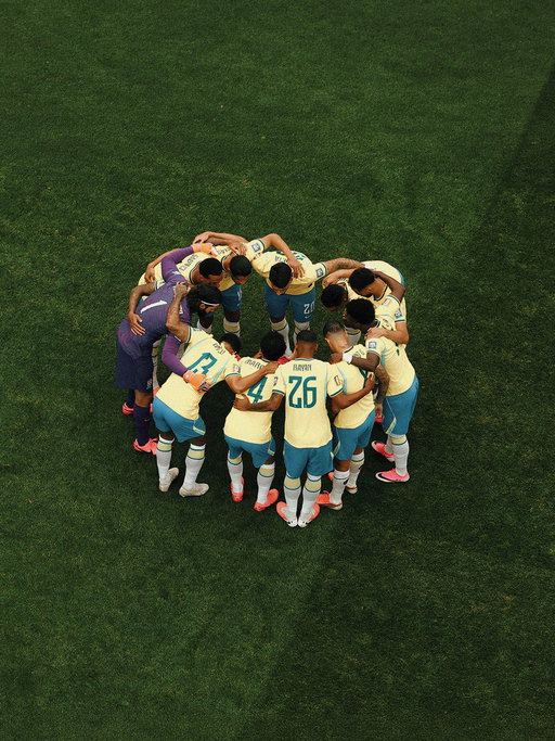 A história da Seleção Brasileira é feita de grandes conquistas, mas também de momentos que fortalecem nosso caminho.

Hoje nos despedimos da Copa do Mundo, certos de que voltaremos ainda mais fortes.

Obrigado, torcida brasileira. 