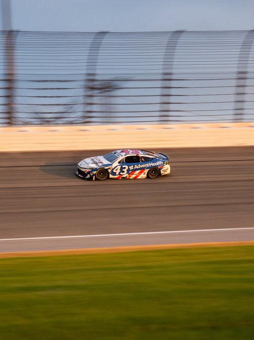 Battled. 

After dealing with a steering issue, the 43 comes home with a P15 finish and moves back above the cut line. 