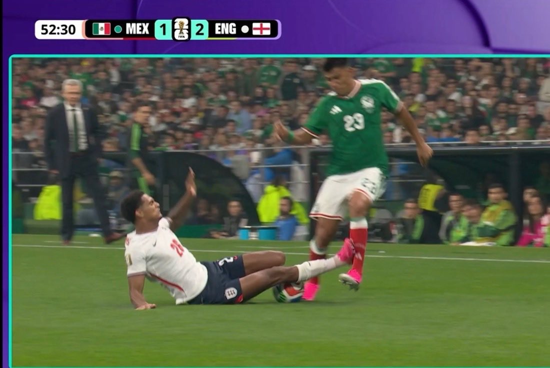 Red card                             No red card 
