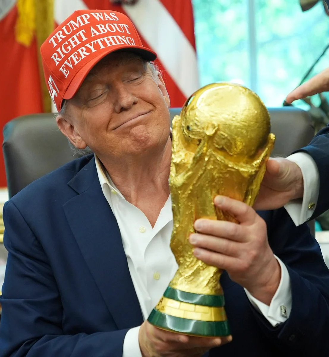 BREAKING: Trump says he asked FIFA to "review" the red card — the foul has since been removed 

54% chance USA wins today. 