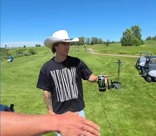 Leafs 1st overall pick Gavin McKenna has pulled up to the stream 