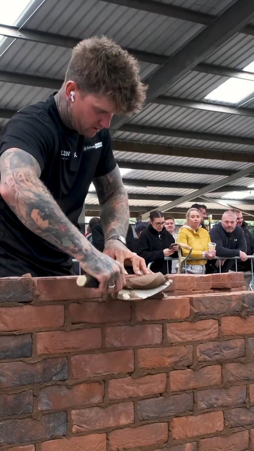 Most bricks laid in one hour 🧱⏱️ 1,065 by Charlie Collison 🇬🇧 

Charlie recently broke a record of 872 that had stood for over 30 years. 