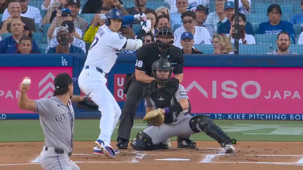 Shohei Ohtani becomes the first Japanese-born player in MLB history to hit 300 HRs 🇯🇵 