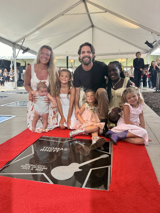 What a feeling watching @ThomasRhett’s star be unveiled on the #MusicCityWalkofFame! ⭐️ It’s a great day in Music City!
@gibsonguitar https://www.visitmusiccity.com/walkoffame/ 