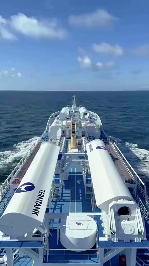 The Return of Wind-Powered Cargo Ships Signals a Greener Future
by @QuantumTech_X

#Sustainability #RenewableEnergy #CleanEnergy 