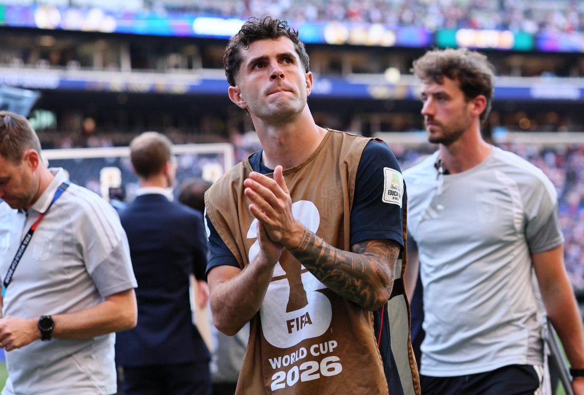 BREAKING: Christian Pulisic suffered bone bruise and microfracture of the tibia/fibula in game against Belgium, per @TheAthletic. 