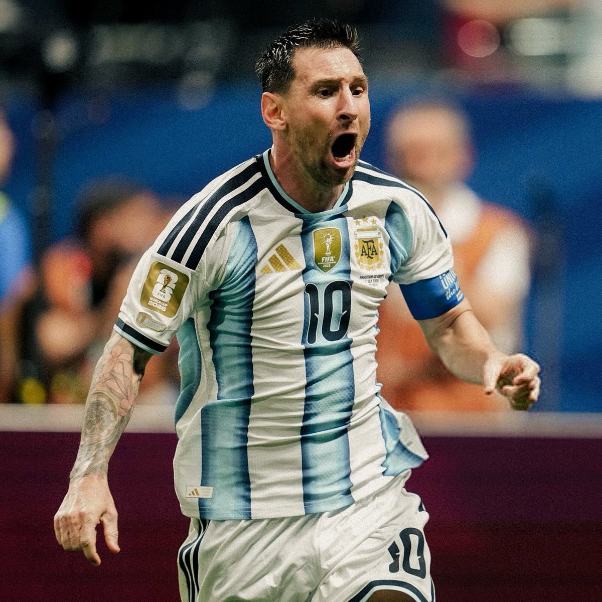 NEW: Kalshi traders are giving Lionel Messi a 45% chance to outscore Kylian Mbappe in this year's World Cup:

45% — Messi
36% — Mbappe
16% — Tie

Who's coming out on top? 